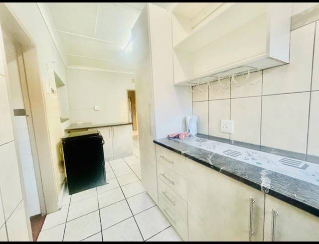 3 BEDROOM HOUSE FOR SALE IN VANDERBIJLPARK CE 1